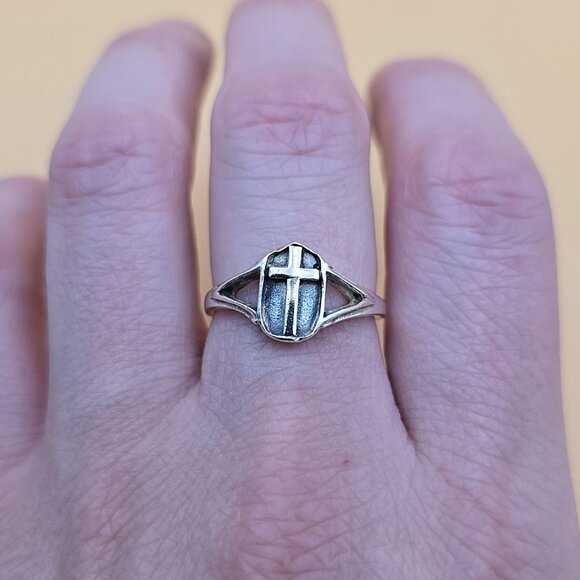 Size 8.5 Sterling Silver Rustic Style Cross Religious Band Ring A5428 - Picture 3 of 8